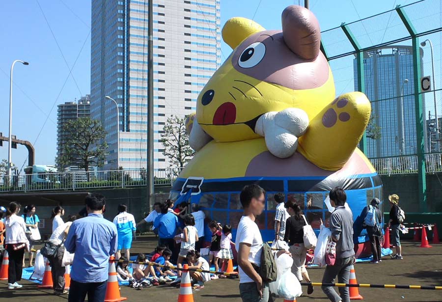 ケンケン｜ふわふわ・エアートランポリン